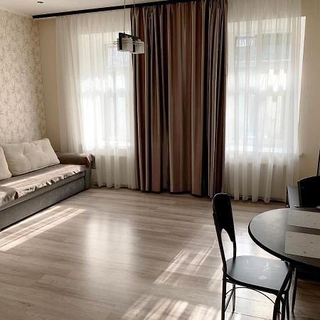 Excellent Apartment In The Center Of Odessa ภายนอก รูปภาพ