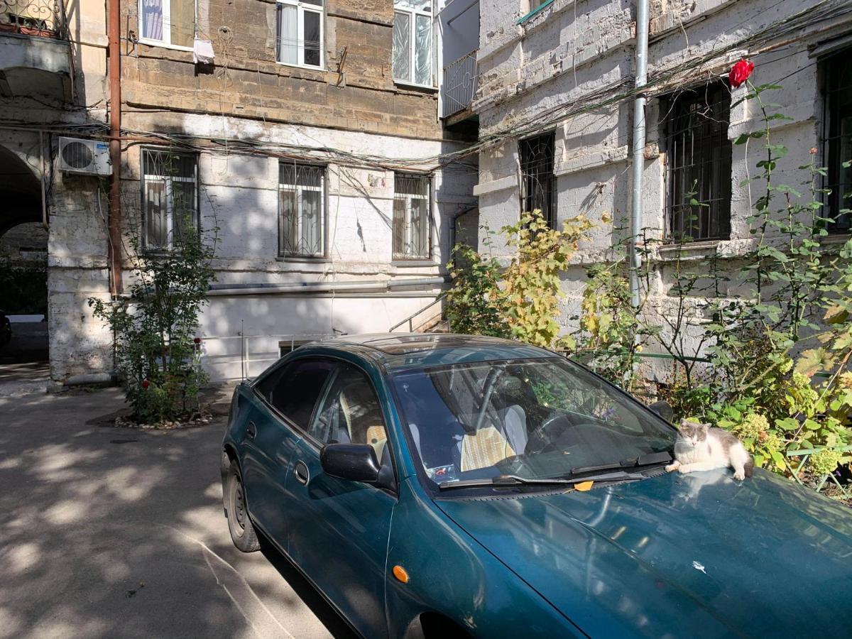 Excellent Apartment In The Center Of Odessa ภายนอก รูปภาพ